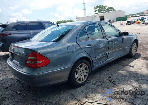 2005 Mercedes-Benz E 320 4Matic z USA, uszkodzony, nr VIN WDBUF82J25X174492